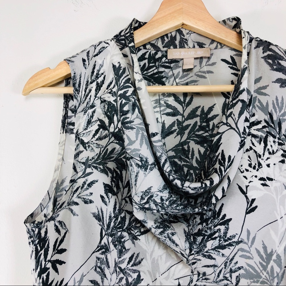 Bananas Republic Y2K Bamboo Leaf Printed Tank Top Sz S Cowl Neck Career Academia - Picture 3 of 7